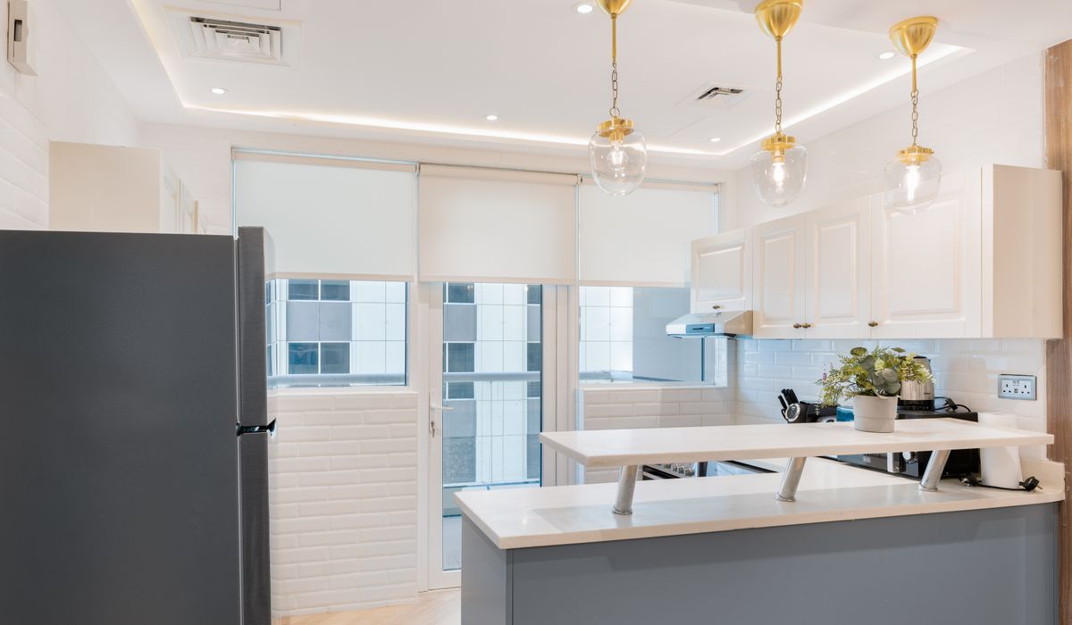 Smart bulbs versus smart switches explained simply